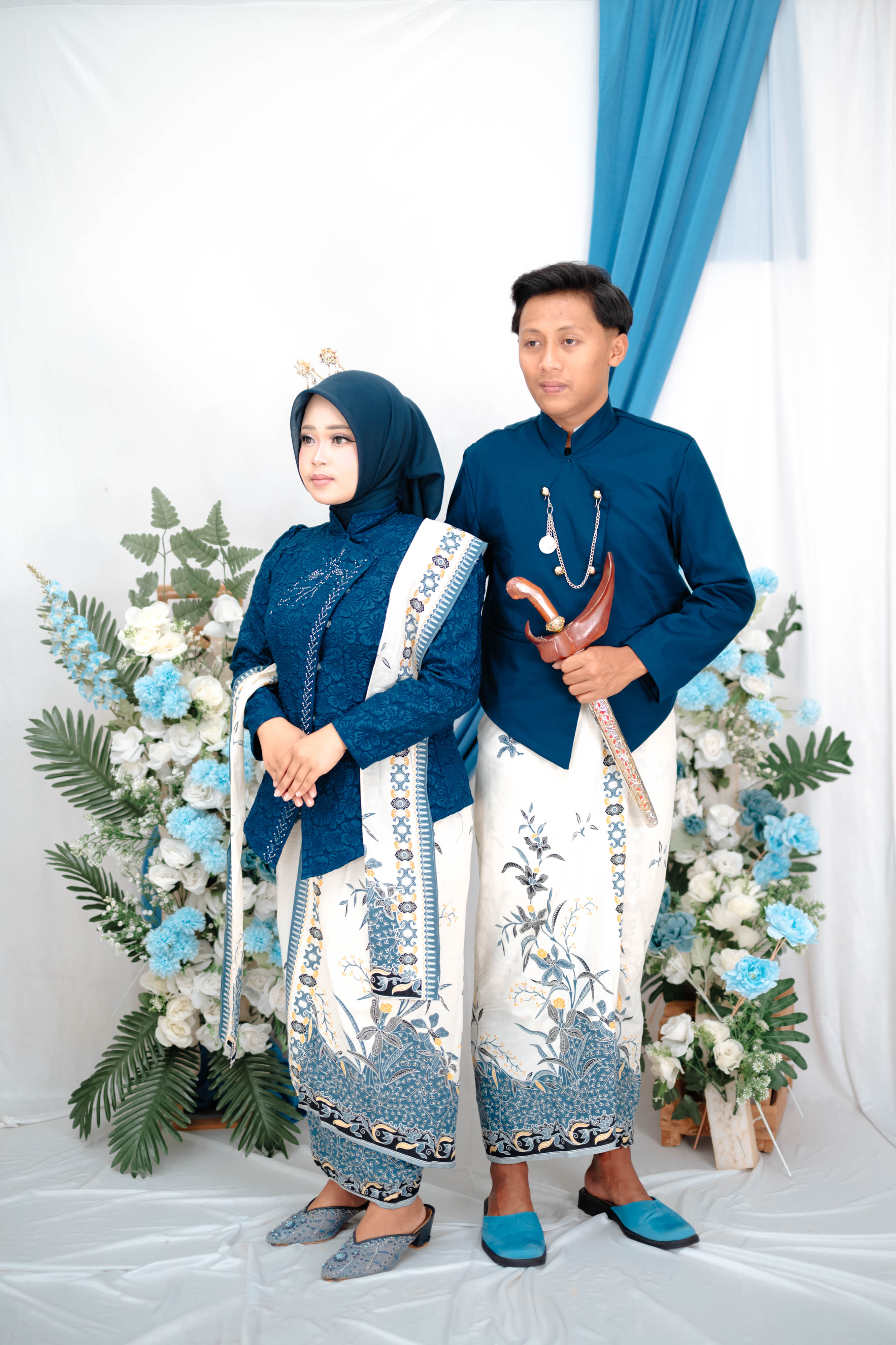 Kebaya Janggan Warna Navy — foto 3